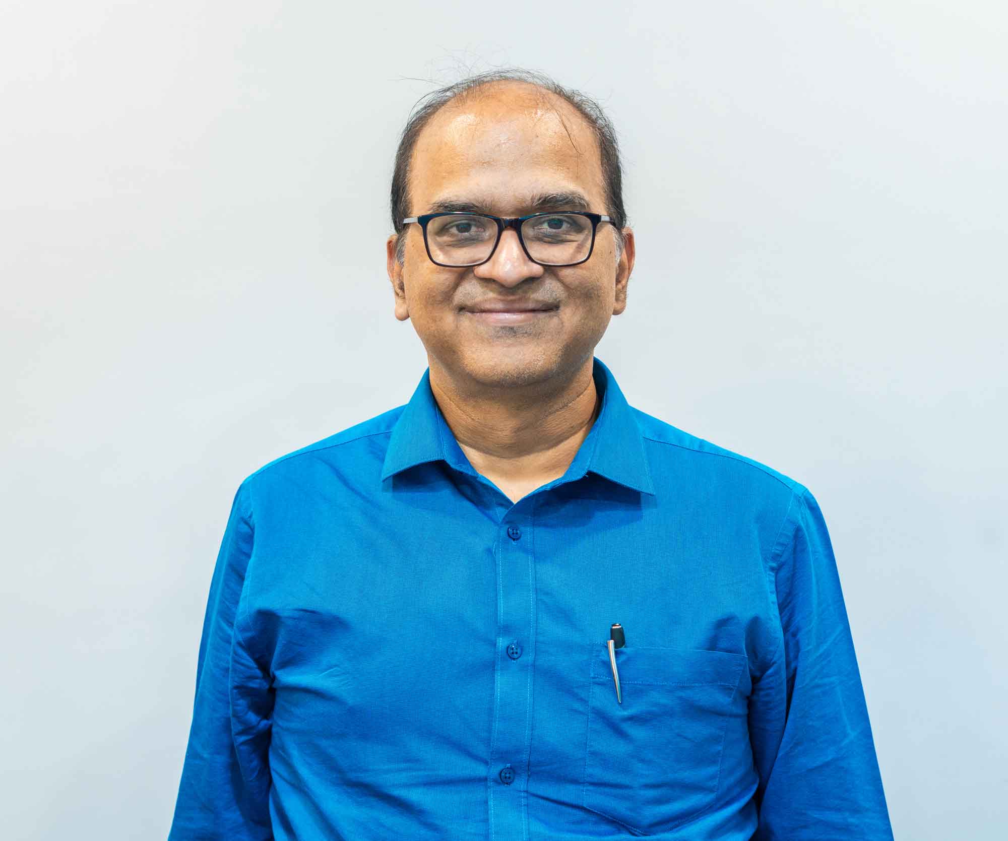 67ee6922944d9c79e00c5e0a_Dr.-Dakshinamurthy-Kolluru